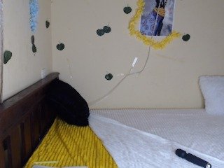Luna-Noir's Live Webcam