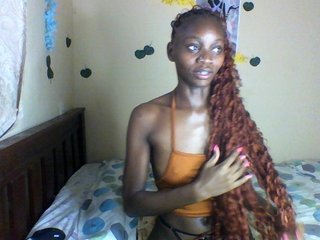 Luna-Noir's Live Webcam