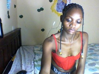 Luna-Noir's Live Webcam