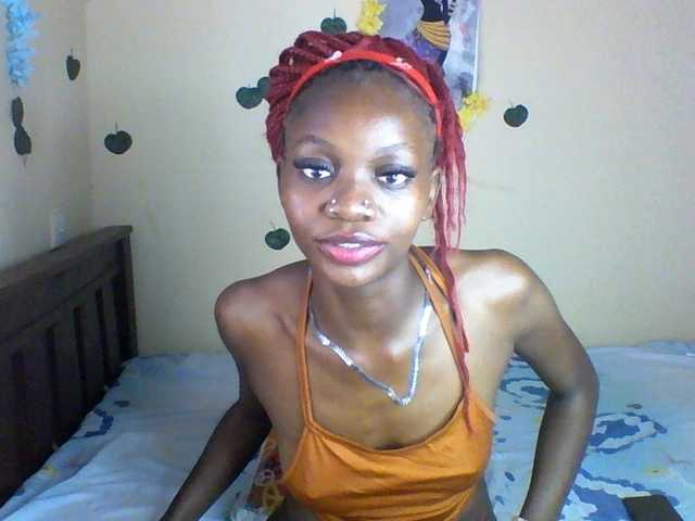 Luna-Noir live cam on BongaCams