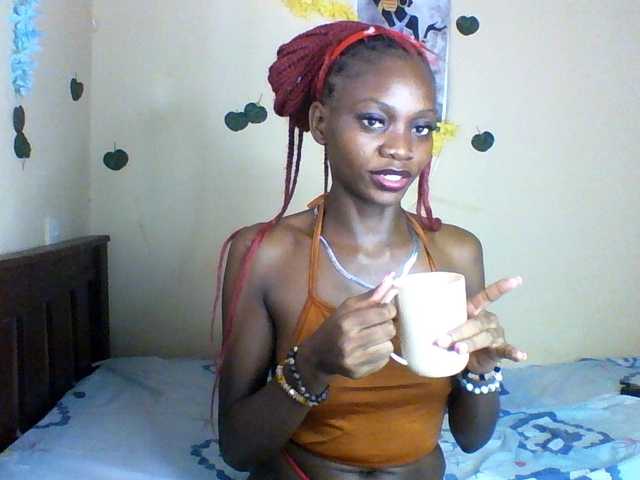 Luna-Noir live cam on BongaCams