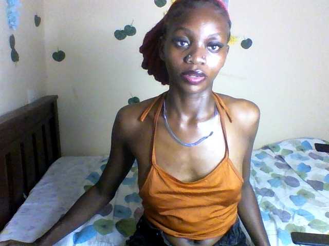 Luna-Noir live cam on BongaCams