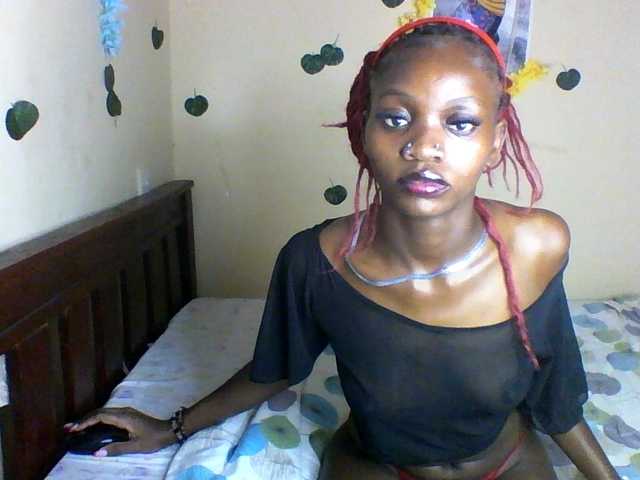 Luna-Noir live cam on BongaCams