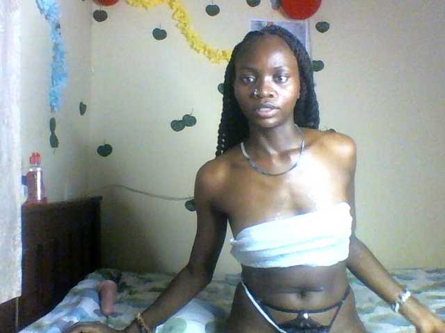 Luna-Noir's BongaCams show and profile