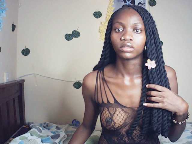 Luna-Noir's BongaCams show and profile