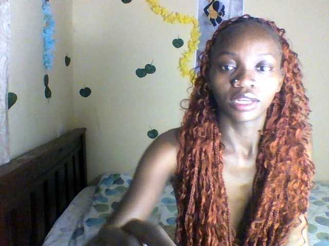 Luna-Noir live cam on BongaCams