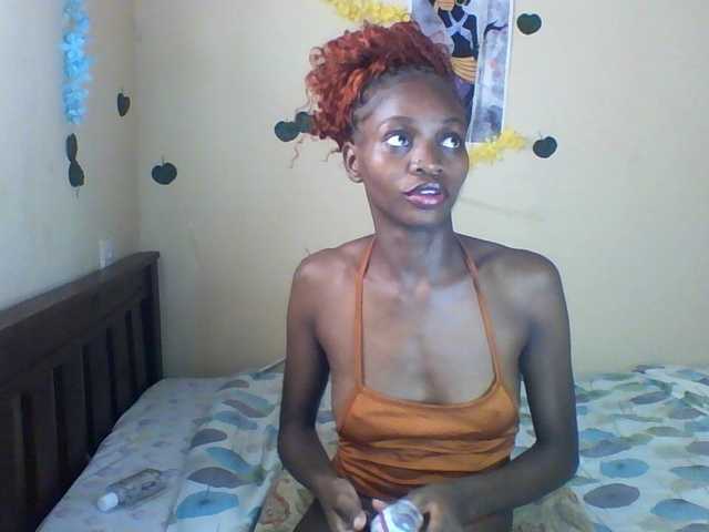 Luna-Noir live cam on BongaCams