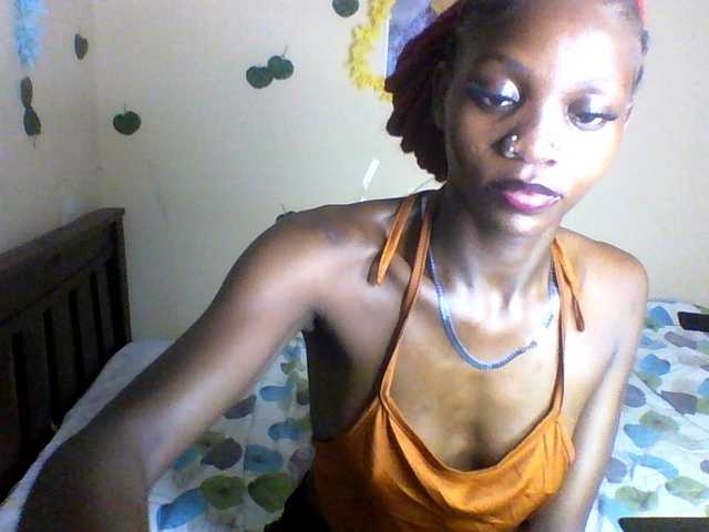 Luna-Noir live cam on BongaCams