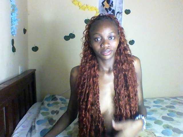 Luna-Noir live cam on BongaCams