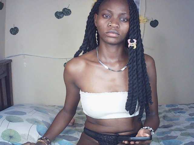 Luna-Noir's BongaCams show and profile