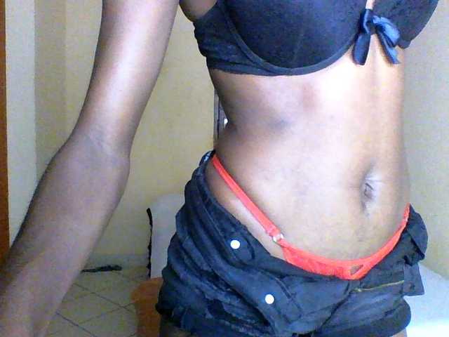 Luna-Noir live cam on BongaCams