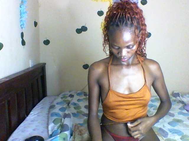 Luna-Noir live cam on BongaCams