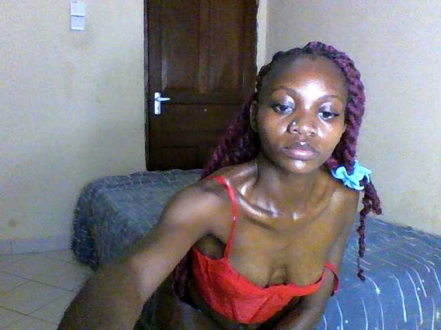 Luna-Noir live cam on BongaCams
