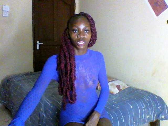 Luna-Noir live cam on BongaCams