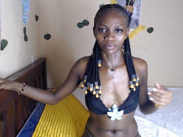 Luna-Noir live webcam show