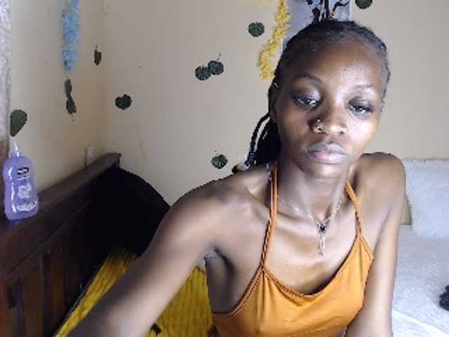 Luna-Noir live cam on BongaCams