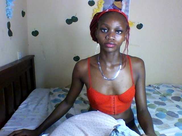 Luna-Noir live cam on BongaCams