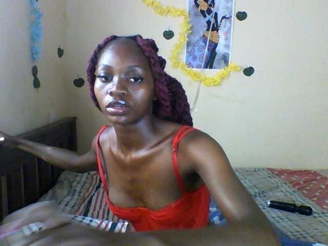 Luna-Noir live cam on BongaCams