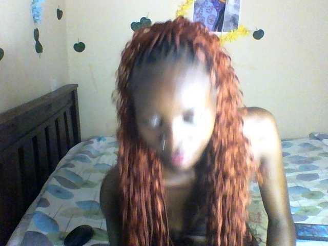Luna-Noir live cam on BongaCams