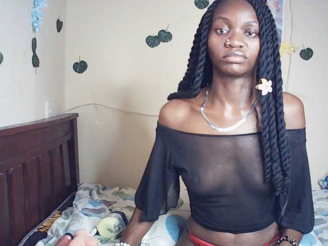 Luna-Noir's BongaCams show and profile