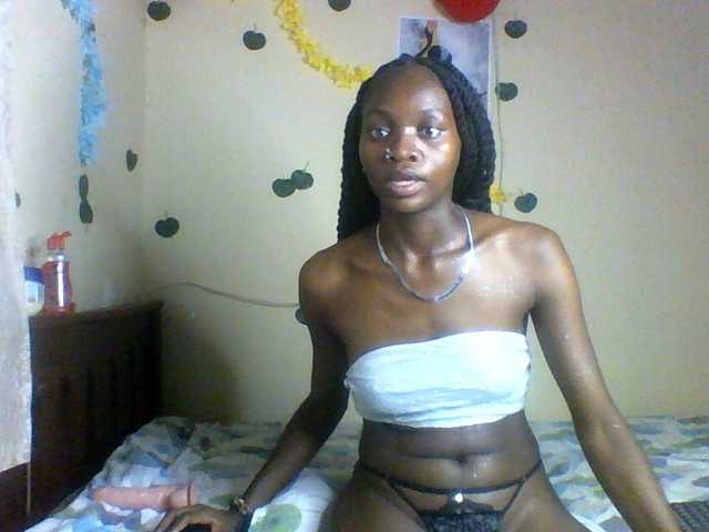 Luna-Noir's BongaCams show and profile