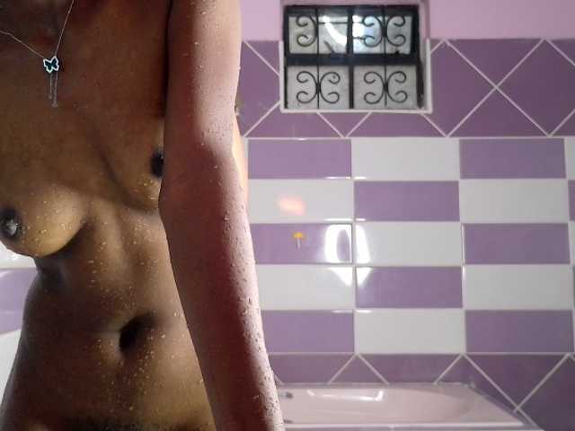 Luna-Noir live cam on BongaCams
