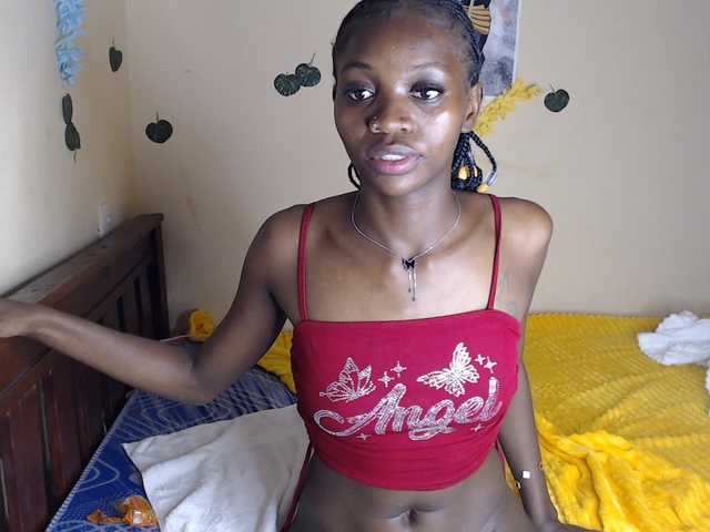 Luna-Noir live webcam show