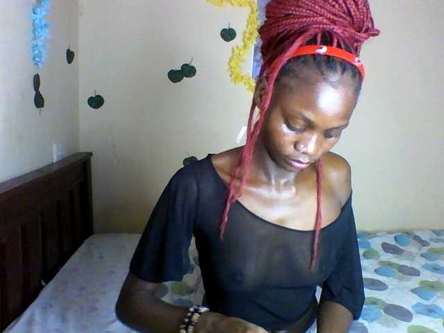 Luna-Noir live cam on BongaCams