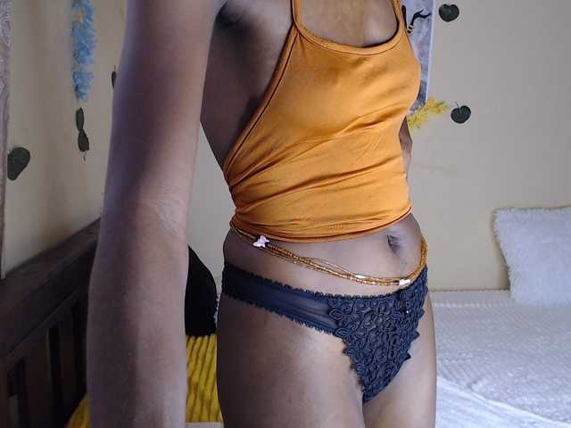 Luna-Noir live webcam show
