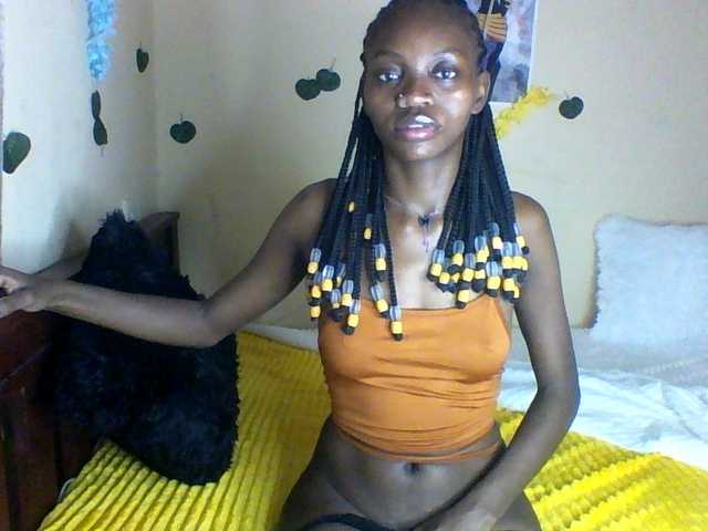 Luna-Noir live cam on BongaCams