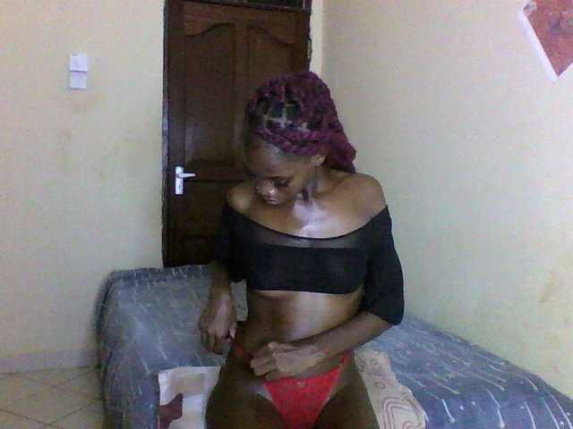 Luna-Noir live cam on BongaCams