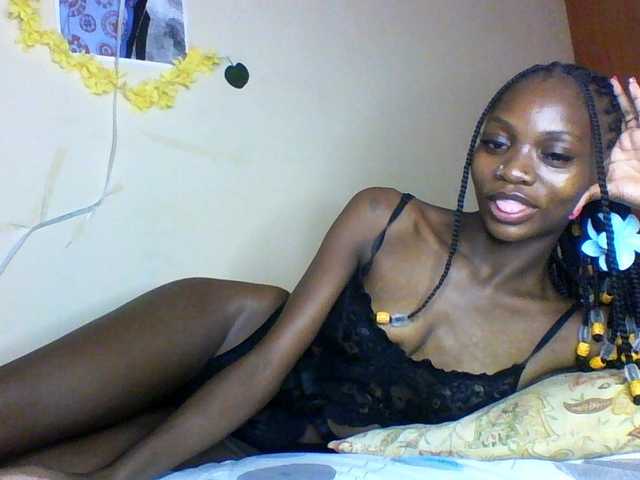 Luna-Noir live cam on BongaCams