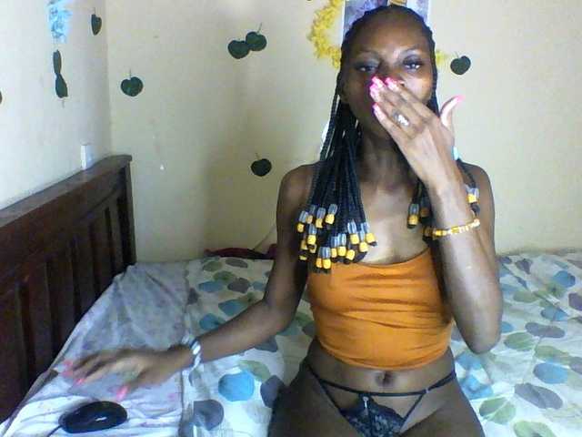 Luna-Noir live cam on UnifiedCams