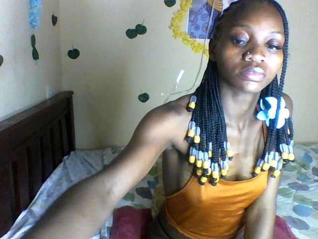 Luna-Noir live cam on BongaCams