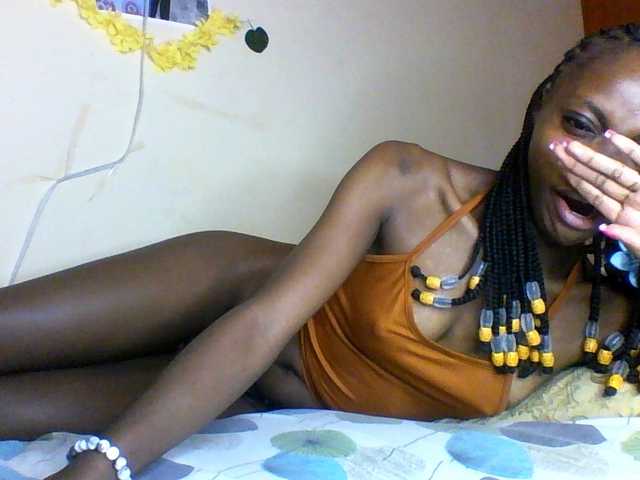 Luna-Noir live cam on BongaCams
