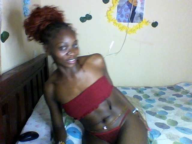 Luna-Noir live cam on BongaCams