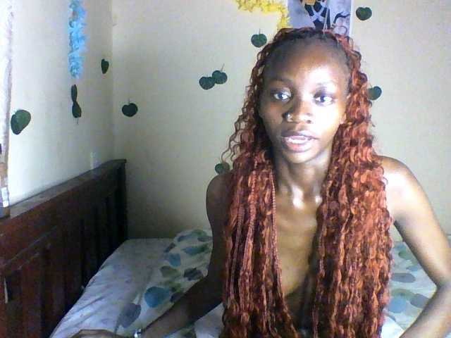 Luna-Noir live cam on BongaCams