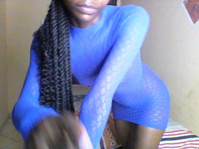 Luna-Noir live cam on BongaCams