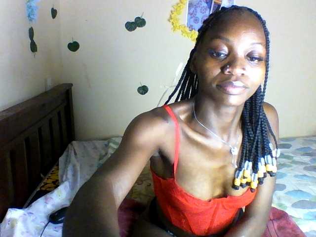 Luna-Noir live cam on BongaCams