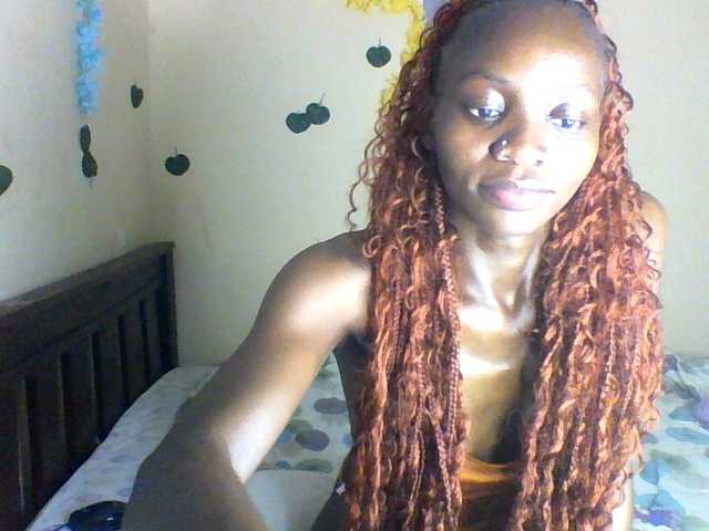 Luna-Noir live cam on BongaCams