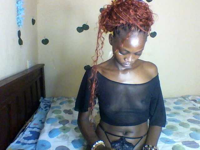 Luna-Noir live cam on BongaCams