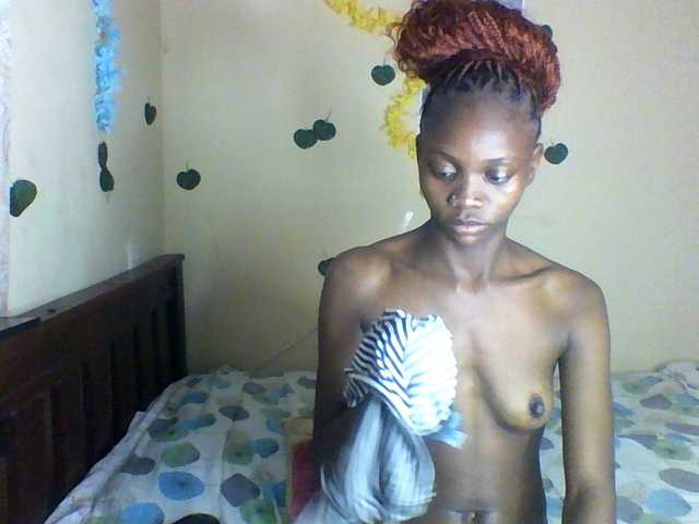 Luna-Noir live cam on BongaCams