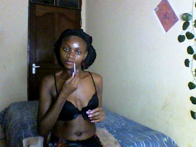 Luna-Noir live cam on BongaCams