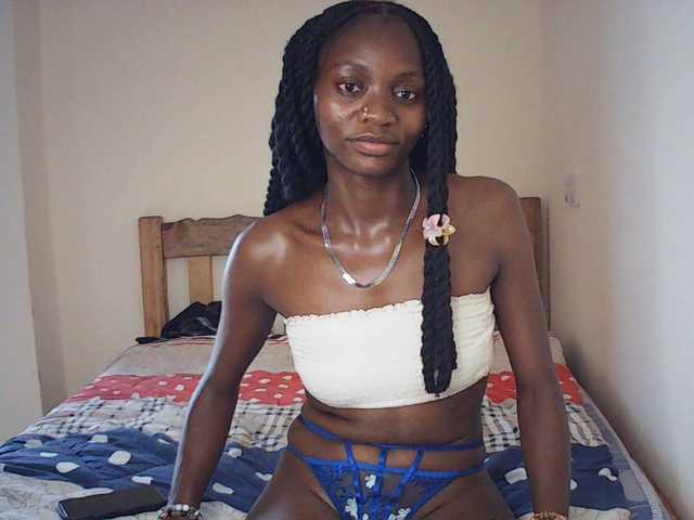 Luna-Noir's BongaCams show and profile