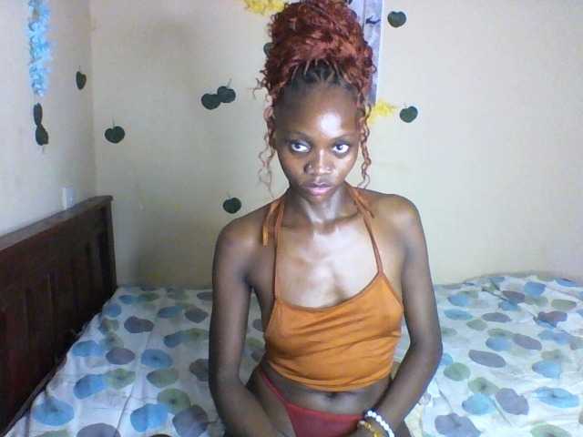Luna-Noir live cam on BongaCams