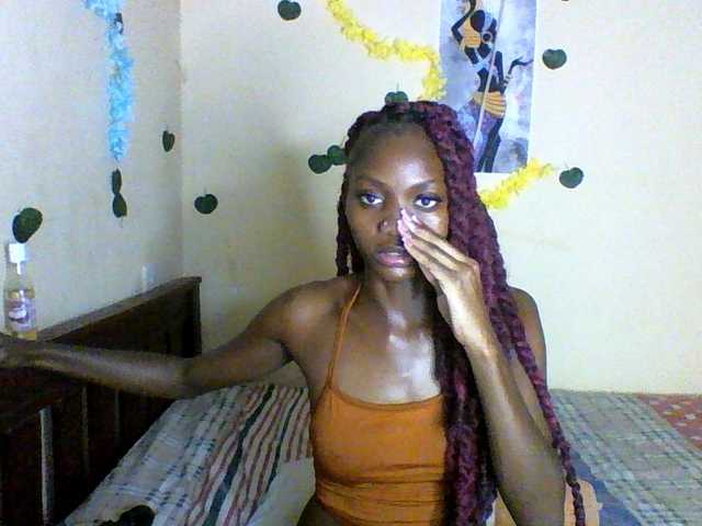 Luna-Noir live cam on BongaCams