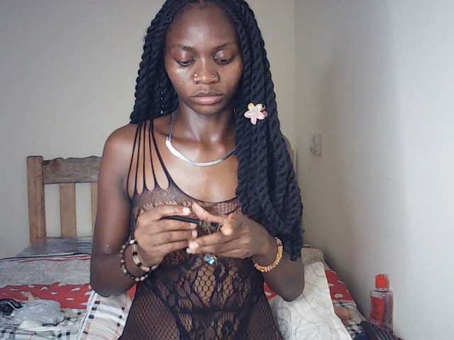 Luna-Noir's BongaCams show and profile