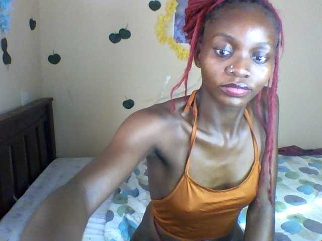 Luna-Noir live cam on BongaCams