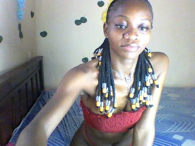 Luna-Noir live cam on BongaCams