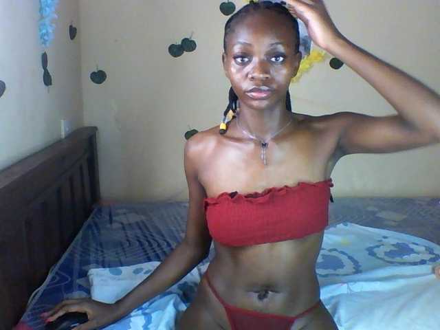 Luna-Noir live cam on BongaCams